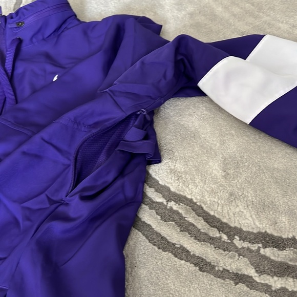 Nike Dry Women’s Purple Full Zip Jacket - Picture 9 of 14